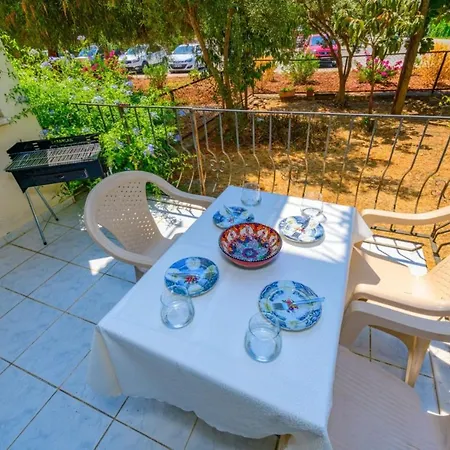 Lovely With 3 Bedrooms, 1006