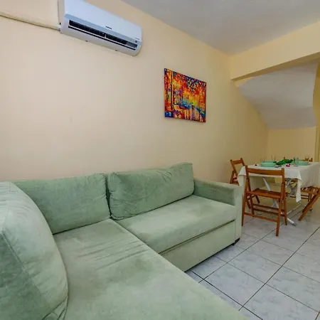 Lovely With 3 Bedrooms, 1006 Fethiye