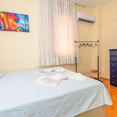 Lovely With 3 Bedrooms, 1006